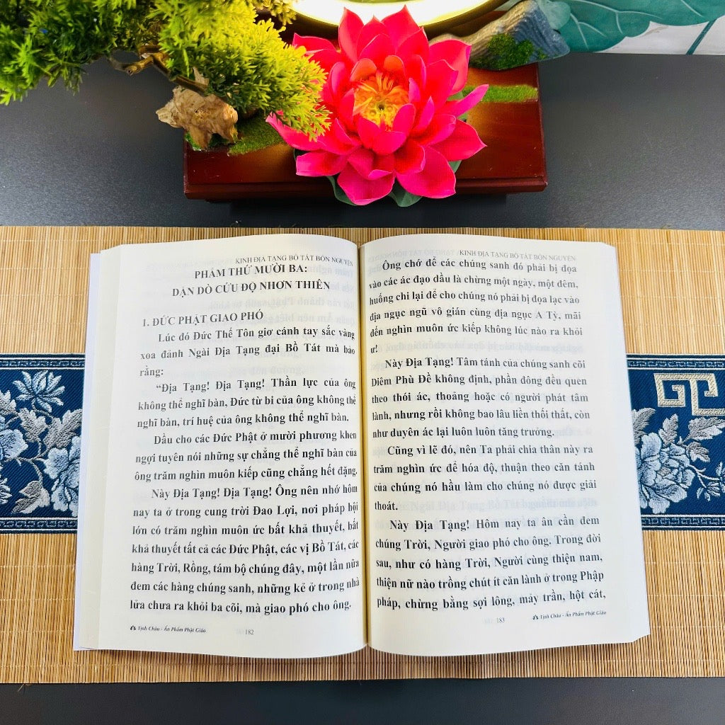 6 Bài Kinh Tụng Hằng Ngày Phổ Biến - dành cho phật tử tại gia