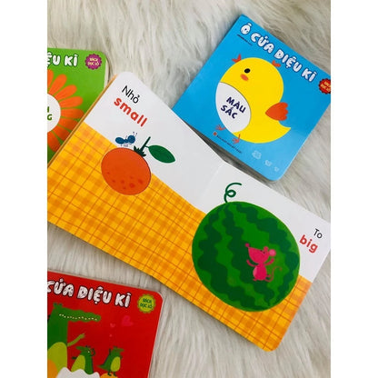 [Pre-order] Ô Cửa Diệu Kì - Ehon Song Ngữ Đục Lỗ Tương Tác (Bé 0 - 3 Tuổi)